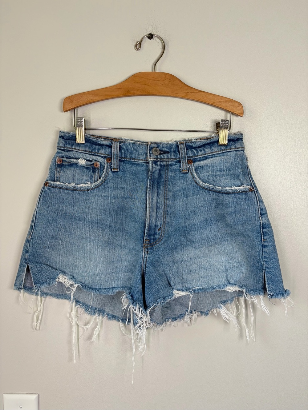 Abercrombie & Fitch Curve Love The Cutoff Short High Rise Jean Shorts Size 26/2
